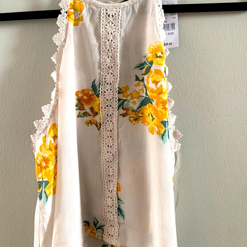 NWT Floral Summer Top